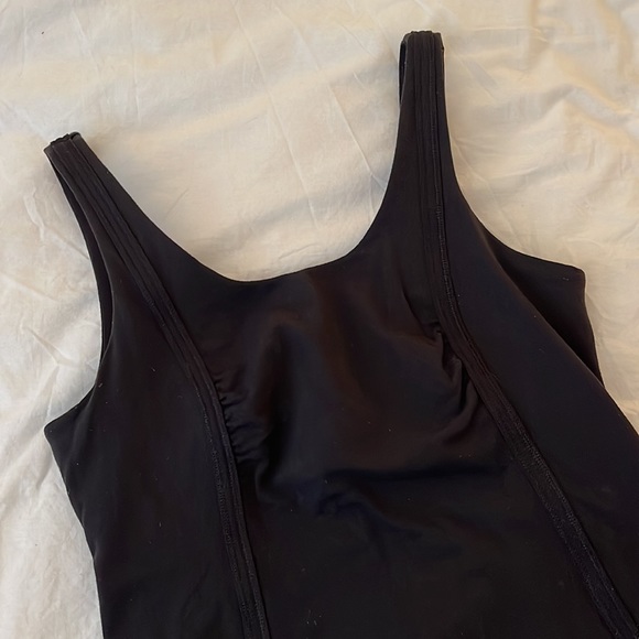 Lululemon tops - Picture 4 of 4